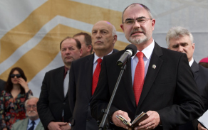 Pietní akt zahájil přivítáním hostů primátor Martin Zrzavecký.