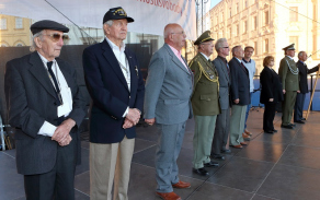 Udělení medailí KVV Plzeň.