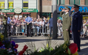 Završení slavností proběhlo 6. května u pomníku "Díky Ameriko".