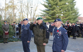 Zástupci Sdružení válečných veteránů Plzeň. 