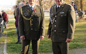 Zleva major František Chlápek a nadpraporčík v aktivní záloze Jaroslav Chlápek.